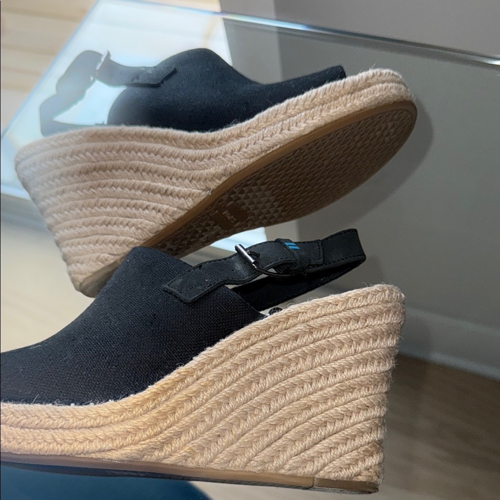 Tom’s Monica Black Wedge Espadrille Sandals - Picture 7 of 7